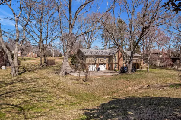 Brentwood, TN 37027,8309 Alamo Rd