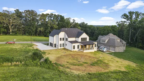 Clarksville, TN 37043,827 Shady Bluff Trl