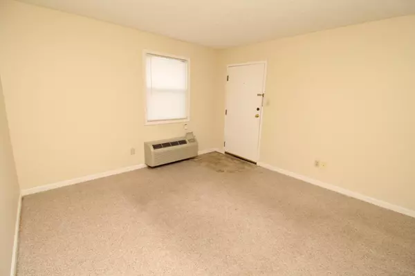 Hopkinsville, KY 42240,106 Koffman Dr #D1