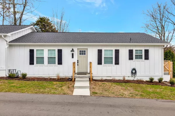 Nashville, TN 37215,2128E F Sharondale Drive