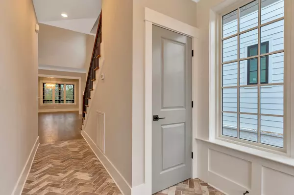 Chattanooga, TN 37415,862 Cranes Camp Trail