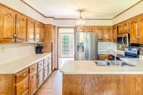 Erin, TN 37061,1395 Dogwood Dr