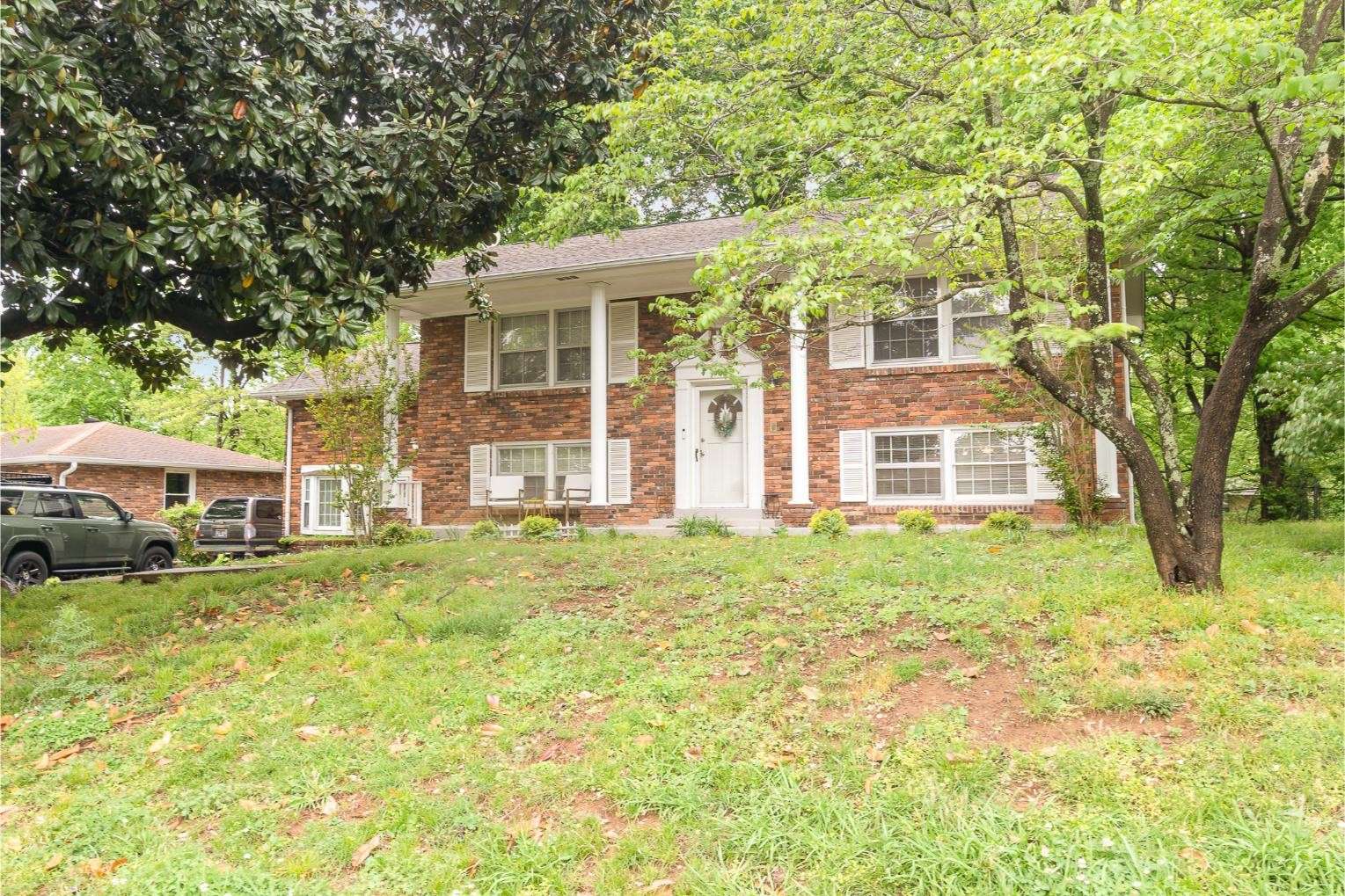 Hermitage, TN 37076,414 Bonnawood Dr