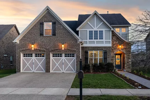 188 Dayflower Dr, Hendersonville, TN 37075