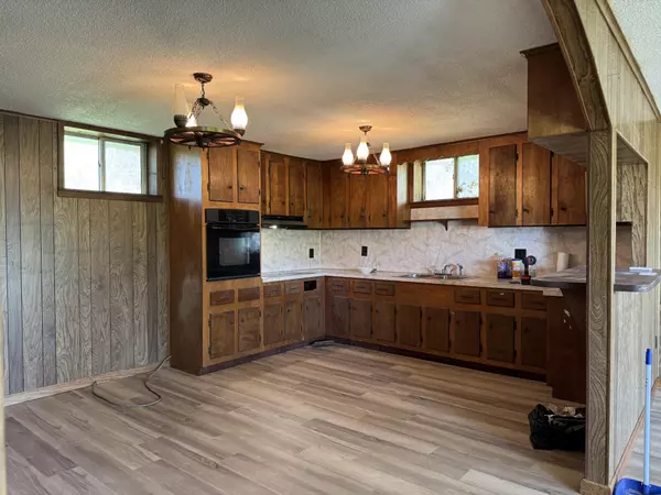 Scottsville, KY 42164,616 Amos Long Creek Rd