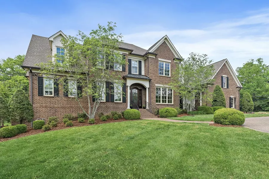 5899 Willshire Dr, Nashville, TN 37215