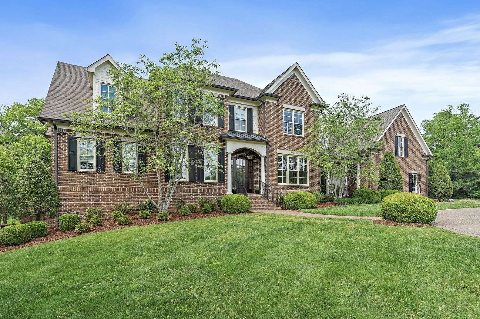 5899 Willshire Dr, Nashville, TN 37215