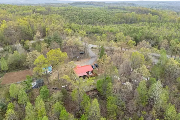 Crossville, TN 38572,2338 Mountain Creek Rd