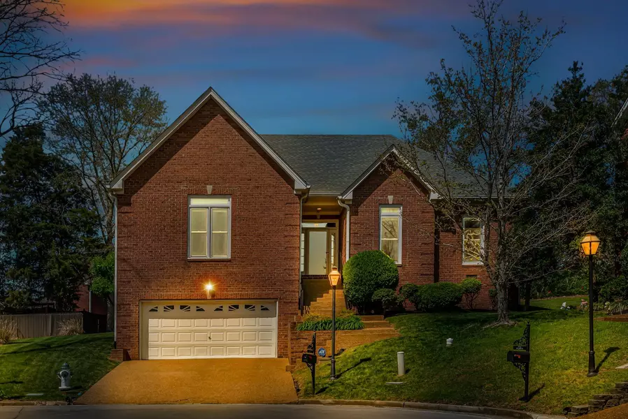 620 Bayhill Ct, Hermitage, TN 37076