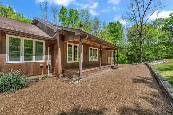 Linden, TN 37096,7183 Rockhouse Rd