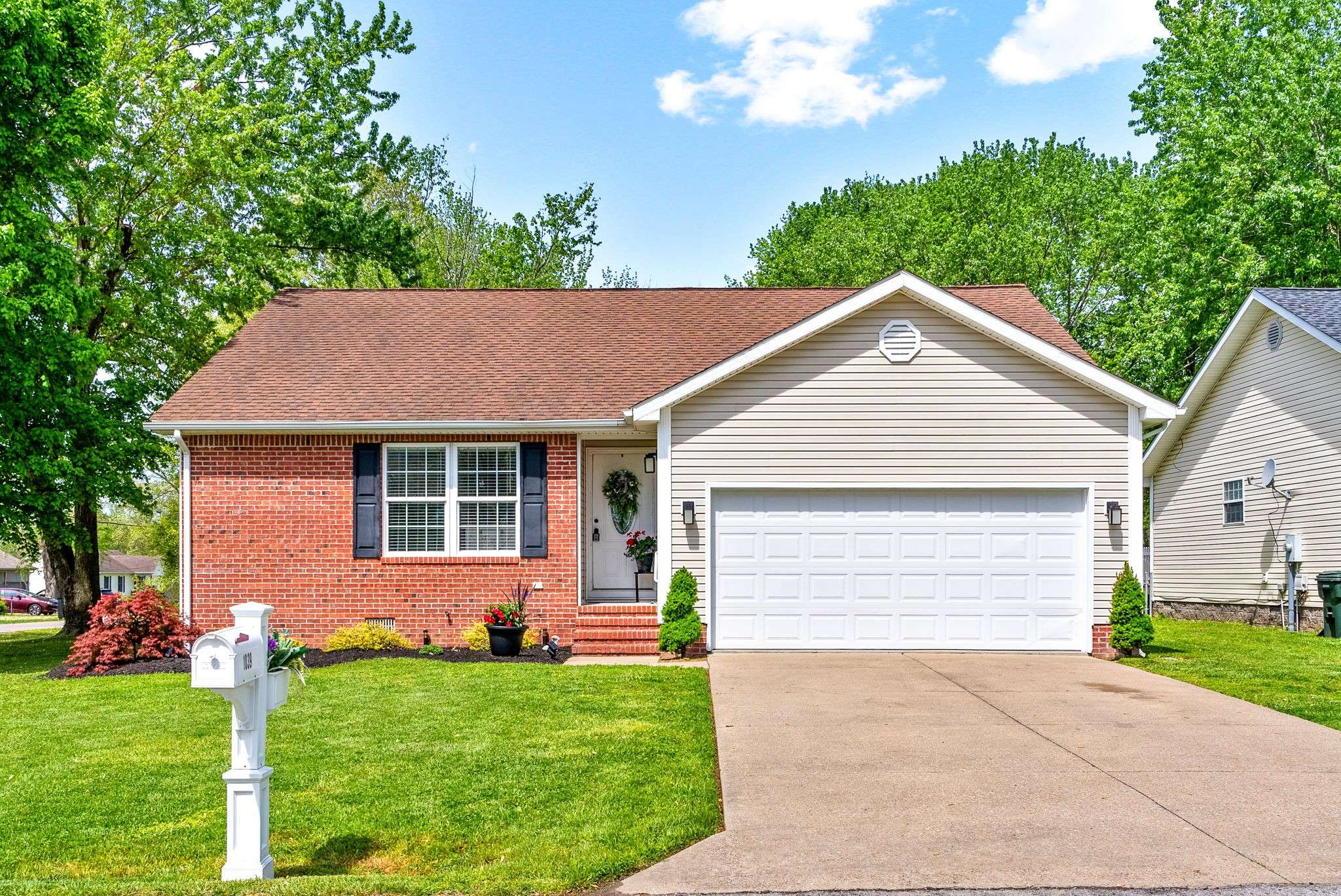1039 Eastside Ln, Madisonville, KY 42431