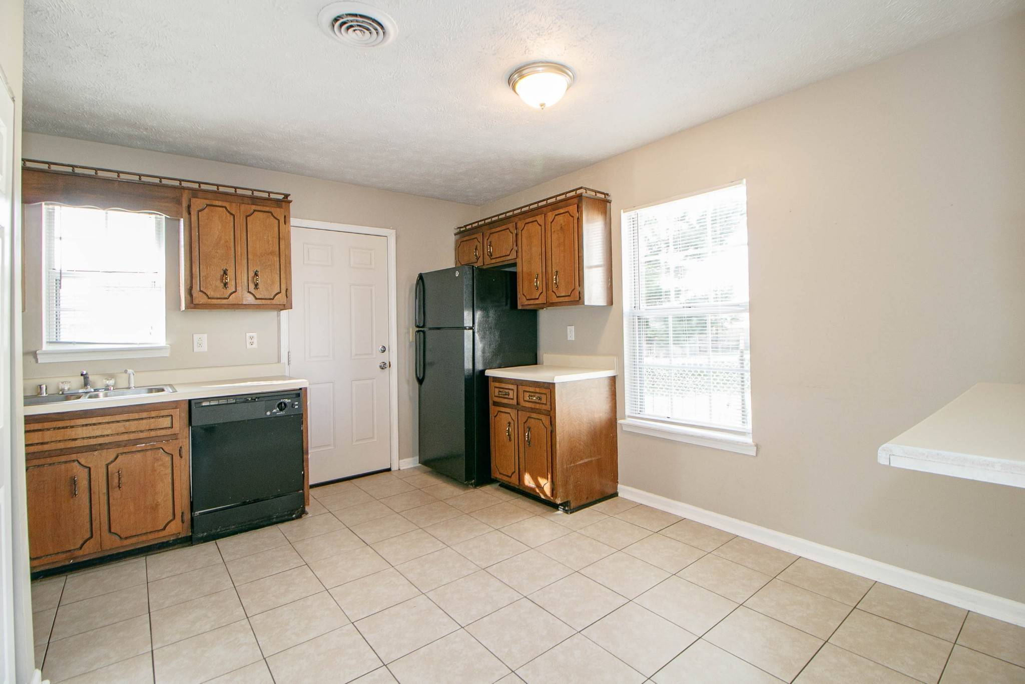Oak Grove, KY 42262,1003 Stateline Road