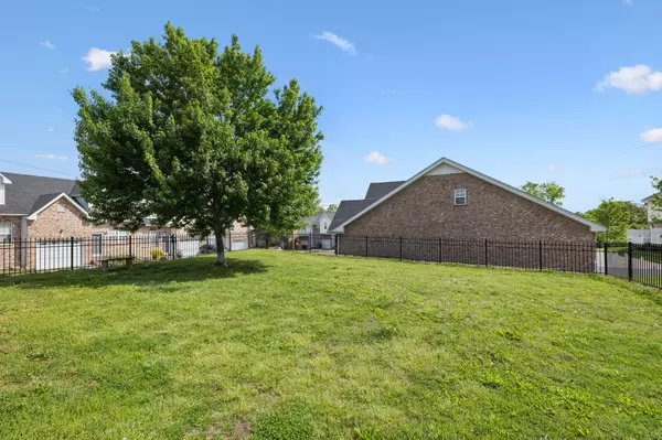 Nashville, TN 37210,202 Spence Ln #103