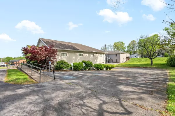 Hopkinsville, KY 42240,390 W 17th St