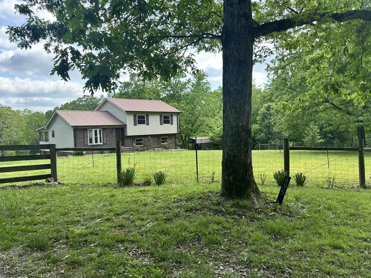 Waverly, TN 37185,695 Bucket Branch Rd