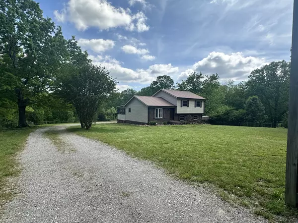 Waverly, TN 37185,695 Bucket Branch Rd