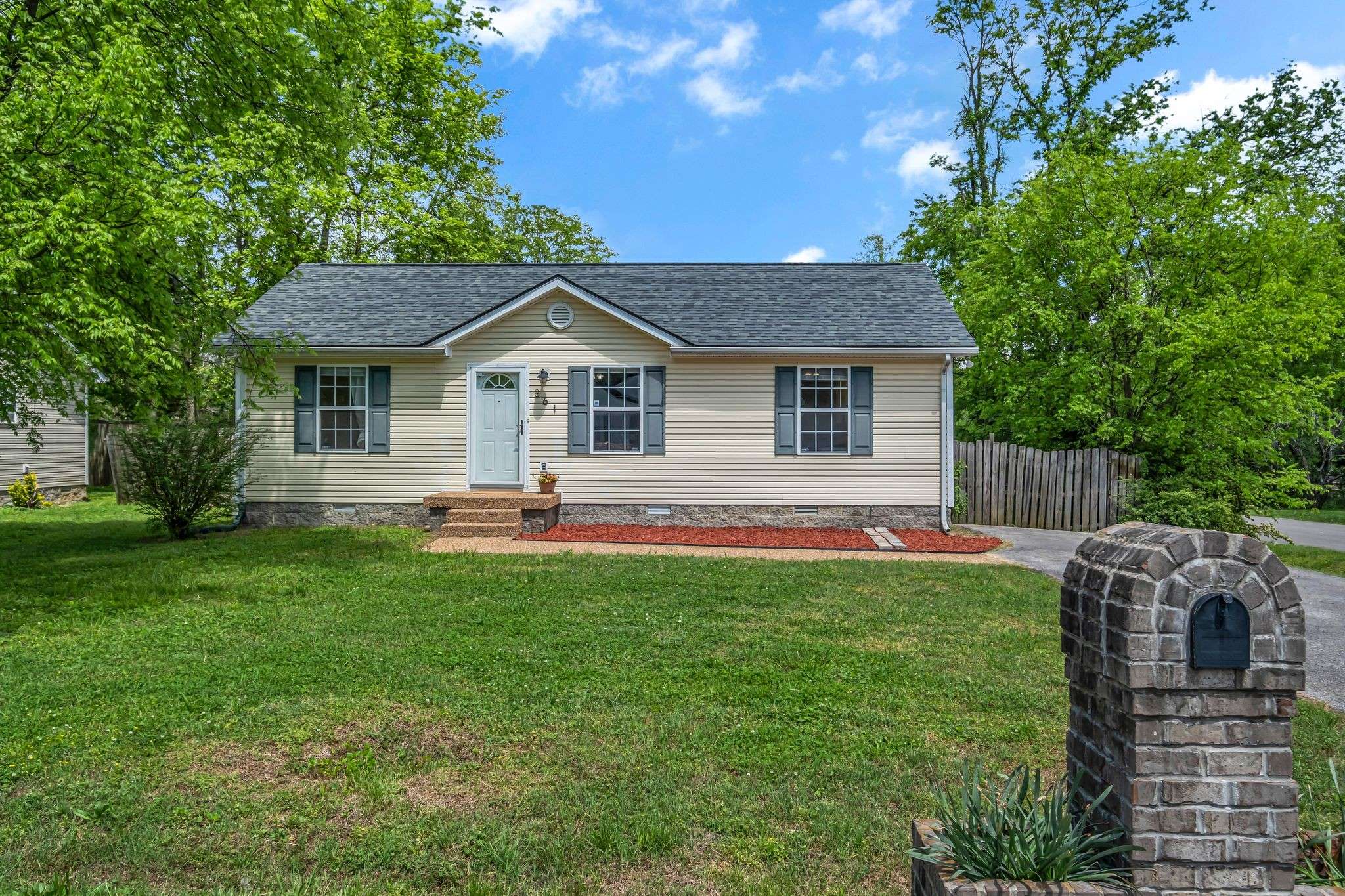 Madison, TN 37115,261 Robinwood Ave