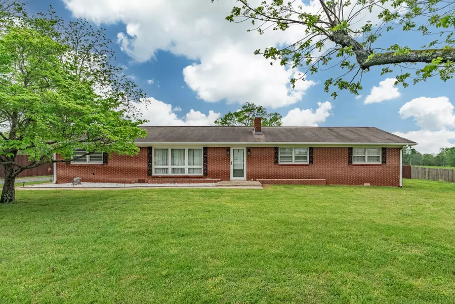 64 Camargo Rd, Fayetteville, TN 37334