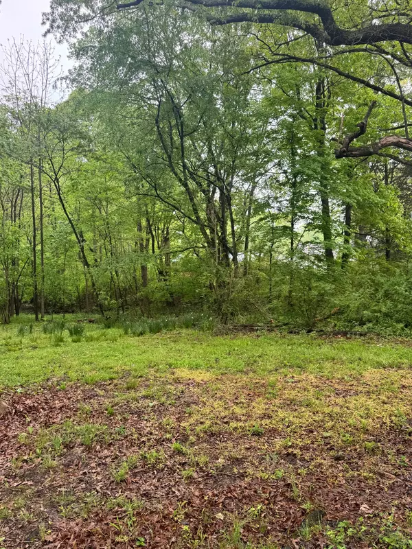 Camden, TN 38320,144 Post Oak Ave
