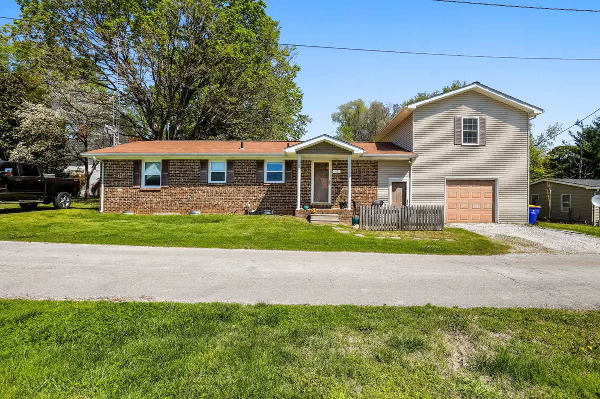 Adairville, KY 42202,112 Burr Alley