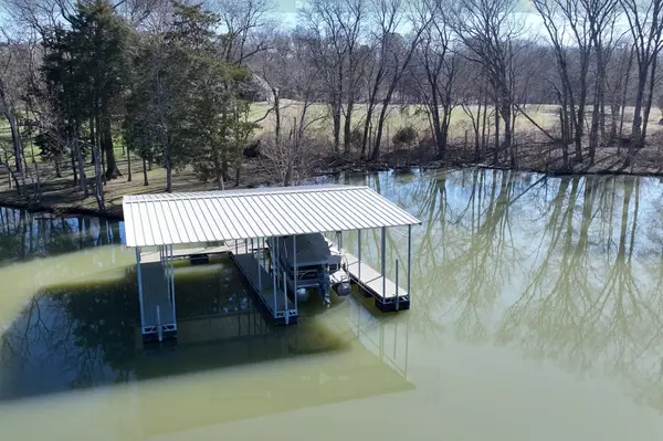 Castalian Springs, TN 37031,1060 Emerald Valley Dr