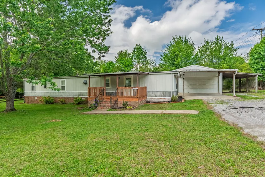 18 Hodge Dr, Fayetteville, TN 37334