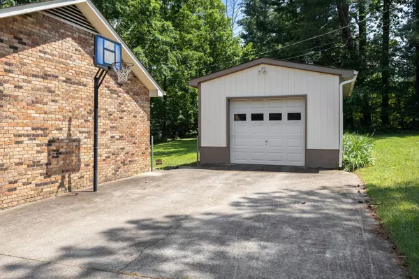 Dickson, TN 37055,102 Forrest Hills Dr