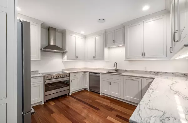 Nashville, TN 37205,3737 West End Ave #101