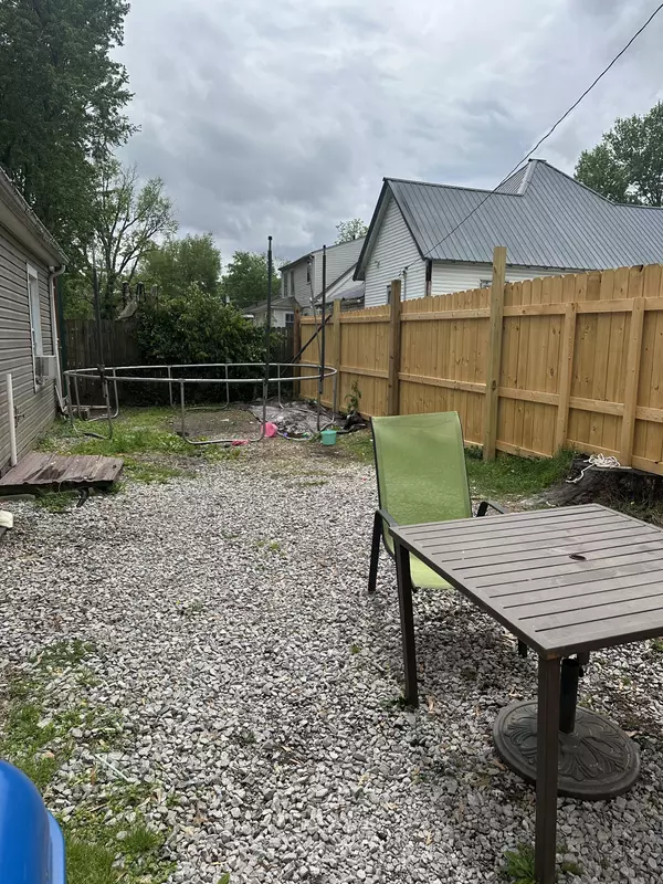Hopkinsville, KY 42240,923 W 2nd St
