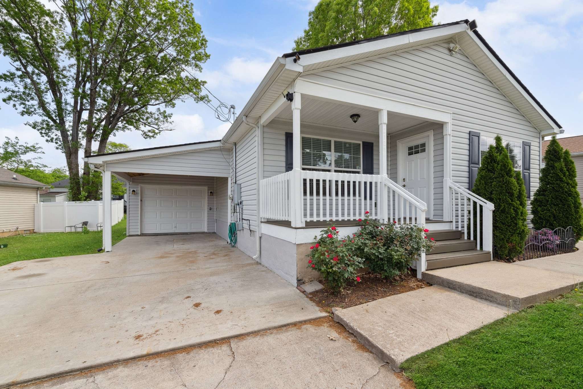 Antioch, TN 37013,2121 Beachfront Ave