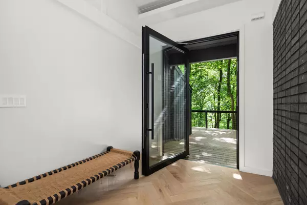 Nashville, TN 37220,5040 Villa Crest Dr