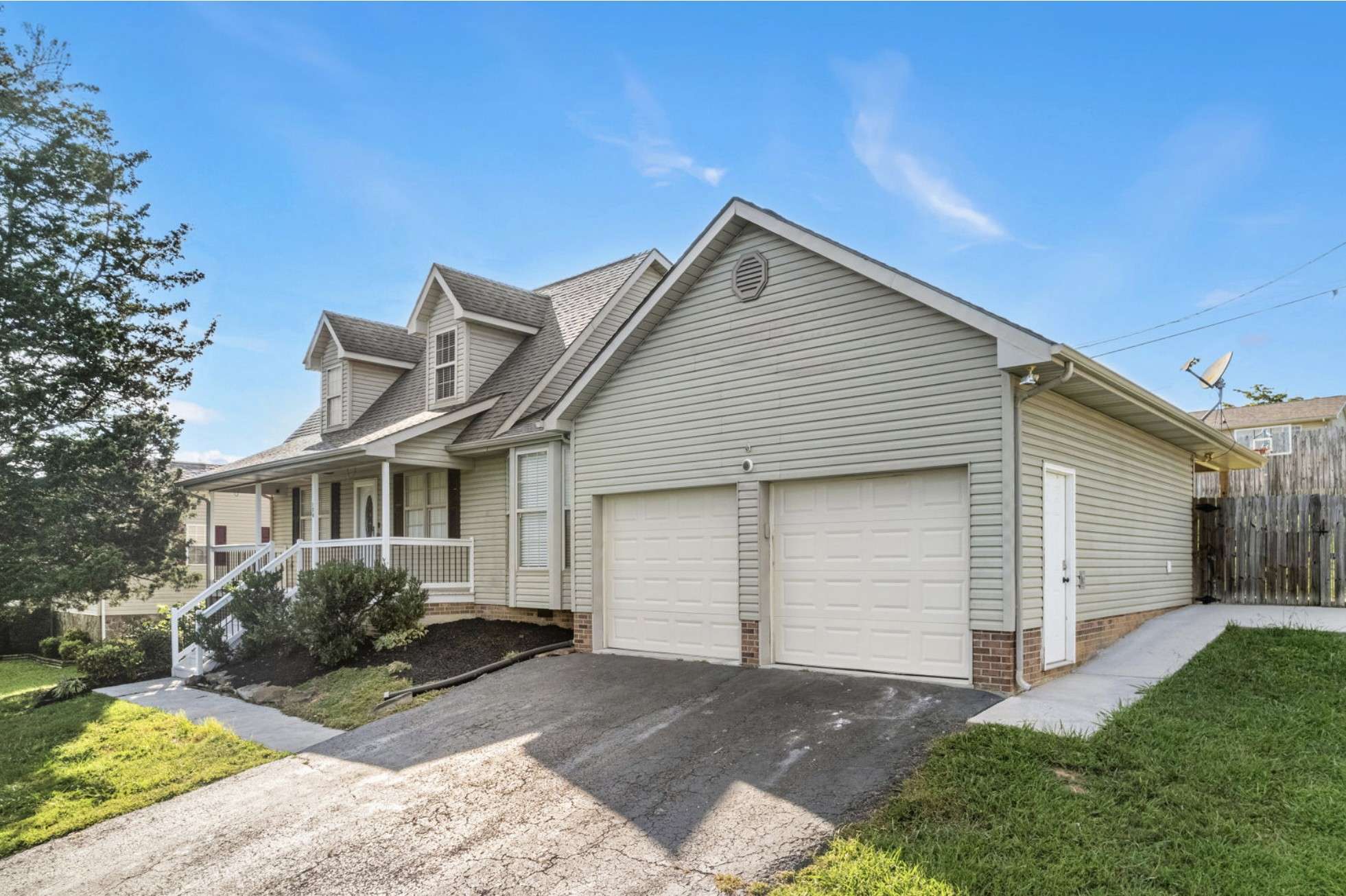 Jacksboro, TN 37757,174 Hickory Ln