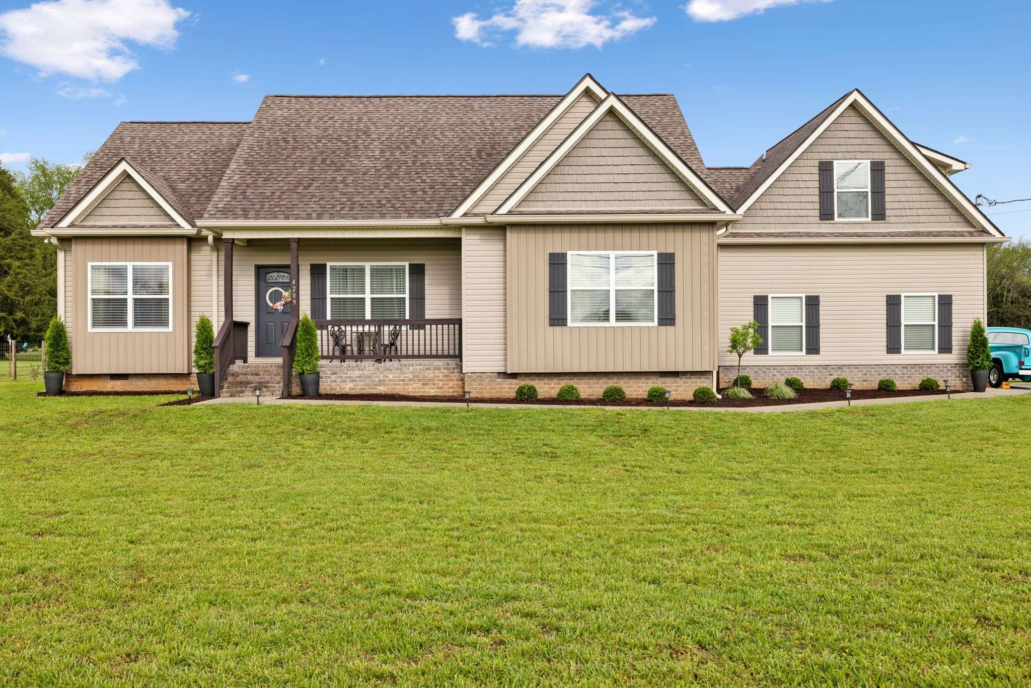 4209 Pyles Rd, Chapel Hill, TN 37034