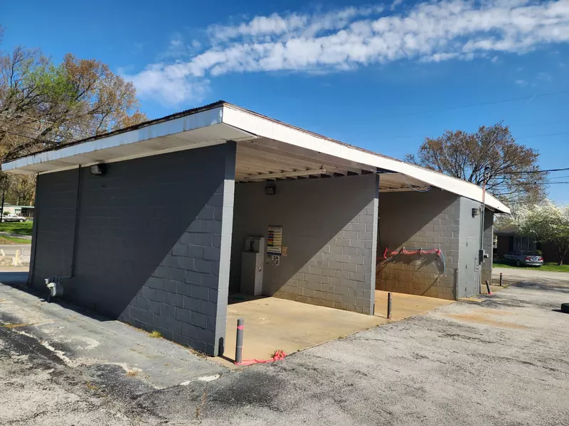 1750 Greenville Rd, Hopkinsville, KY 42240