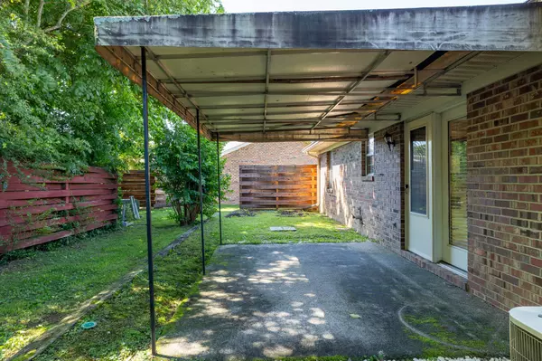 Shelbyville, TN 37160,631 S Brittain St