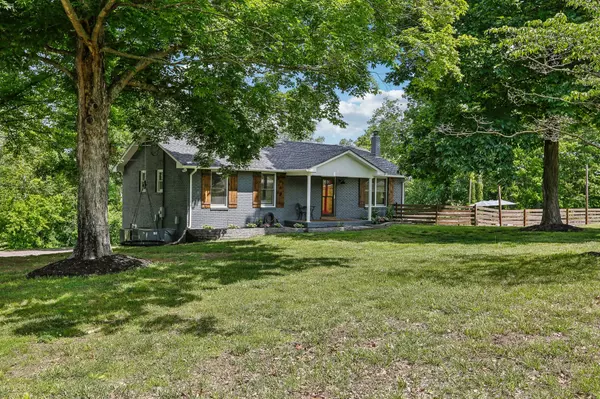 Charlotte, TN 37036,1257 Brummit Rd