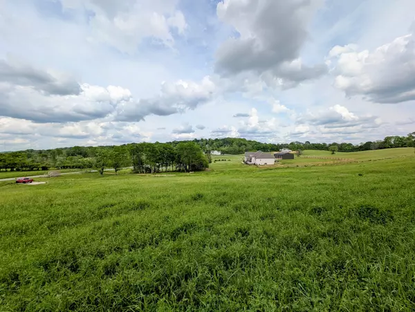 Columbia, TN 38401,1112 Iron Bridge Rd