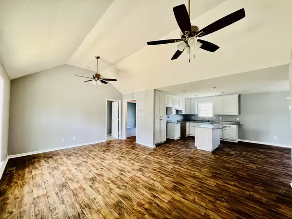 Leoma, TN 38468,436 White Rd