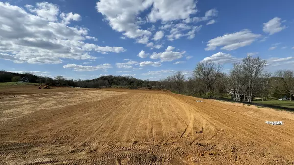 Hendersonville, TN 37075,629 Forest Retreat Rd