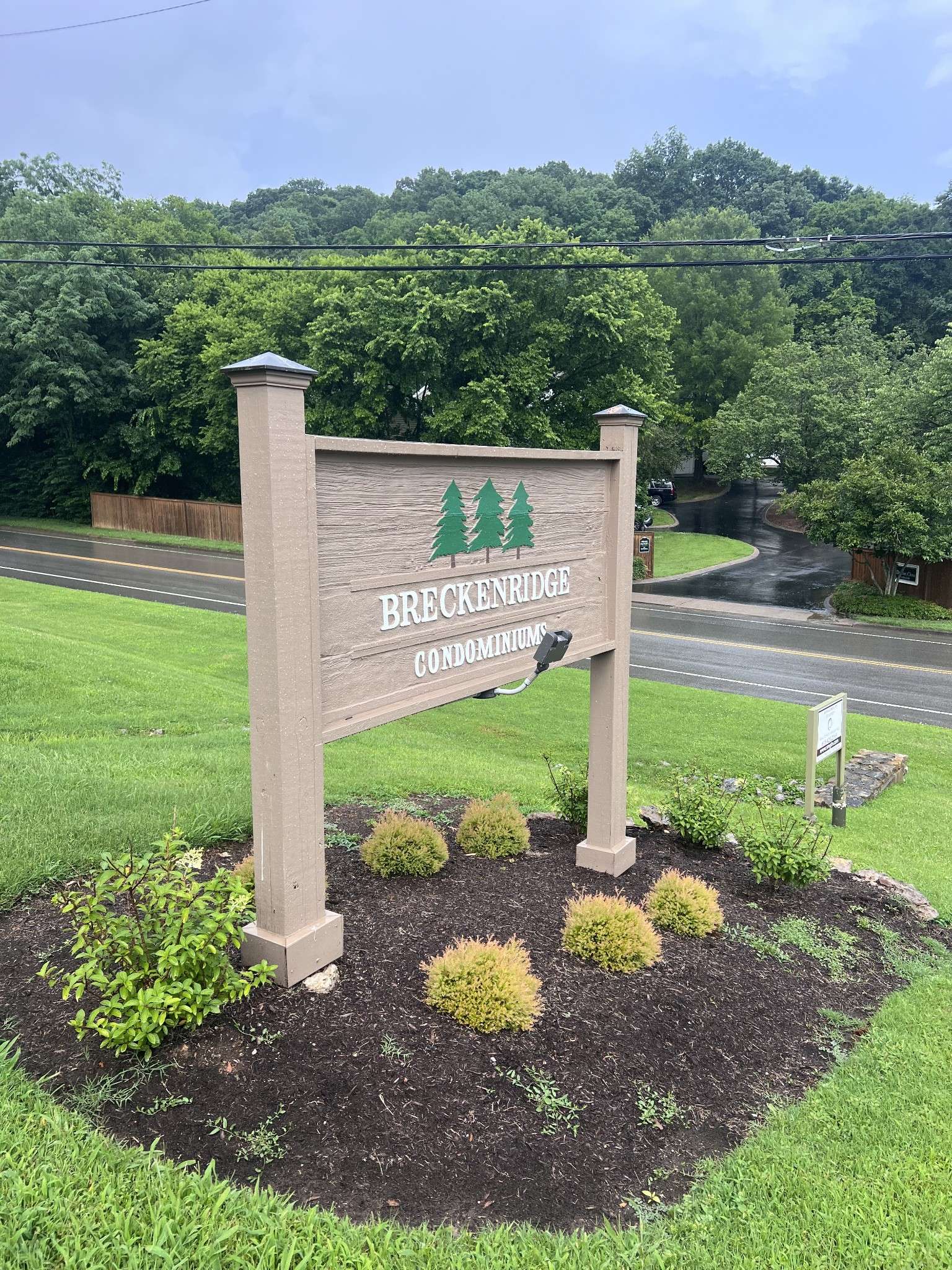 135 Hicks Rd, Nashville, TN 37221