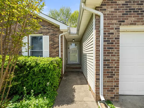 Clarksville, TN 37043,168 Shady Maple Dr