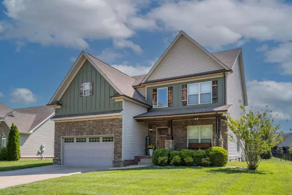 1061 Willow Cir, Clarksville, TN 37043