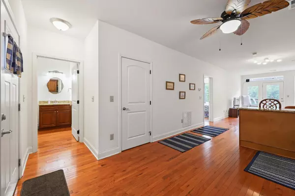 Chattanooga, TN 37405,21808 River Canyon Road
