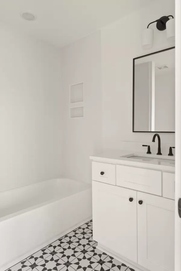 Nashville, TN 37207,504 Edwin St #4