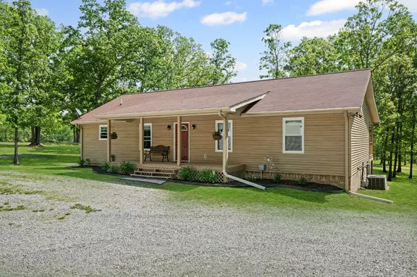 Mc Ewen, TN 37101,606 Fortner Rd