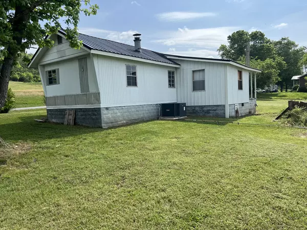 Gainesboro, TN 38562,794 Smith Bend Ln