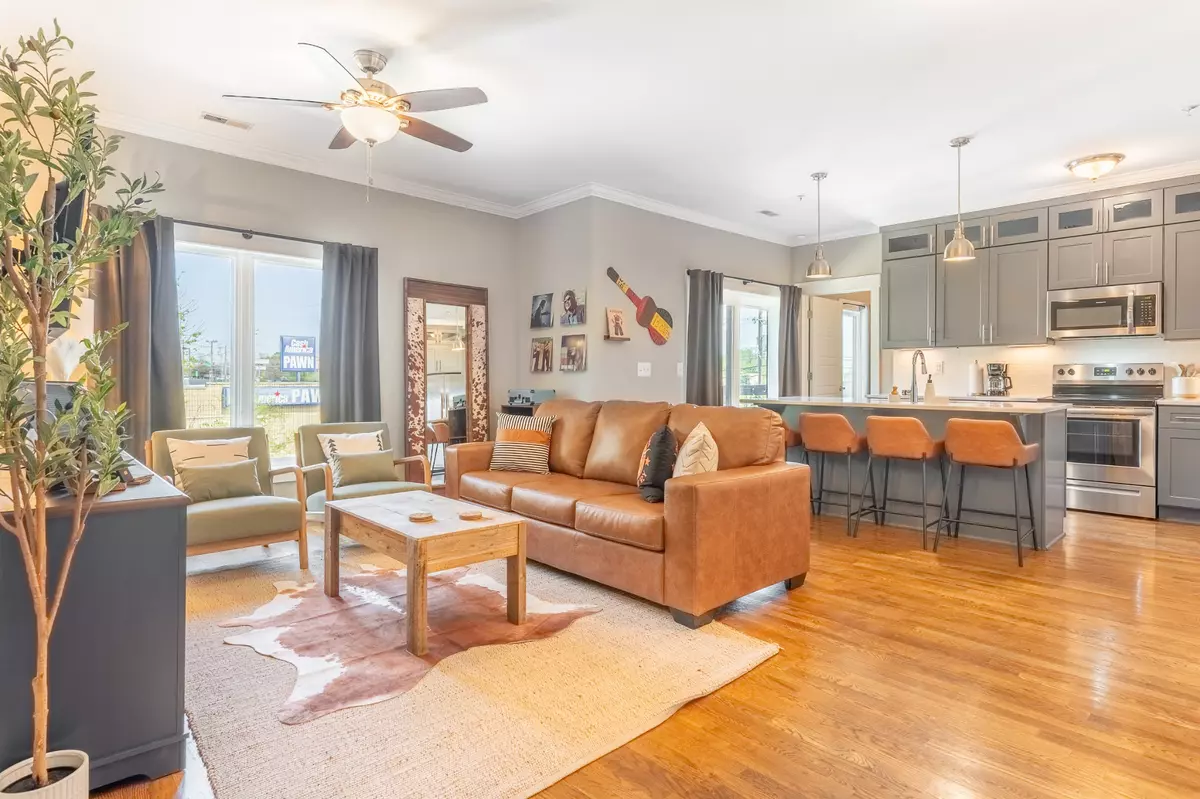 Nashville, TN 37216,3303 Gallatin Pike #204
