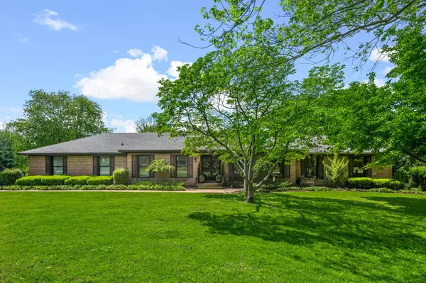 Old Hickory, TN 37138,5015 Lakeridge Dr
