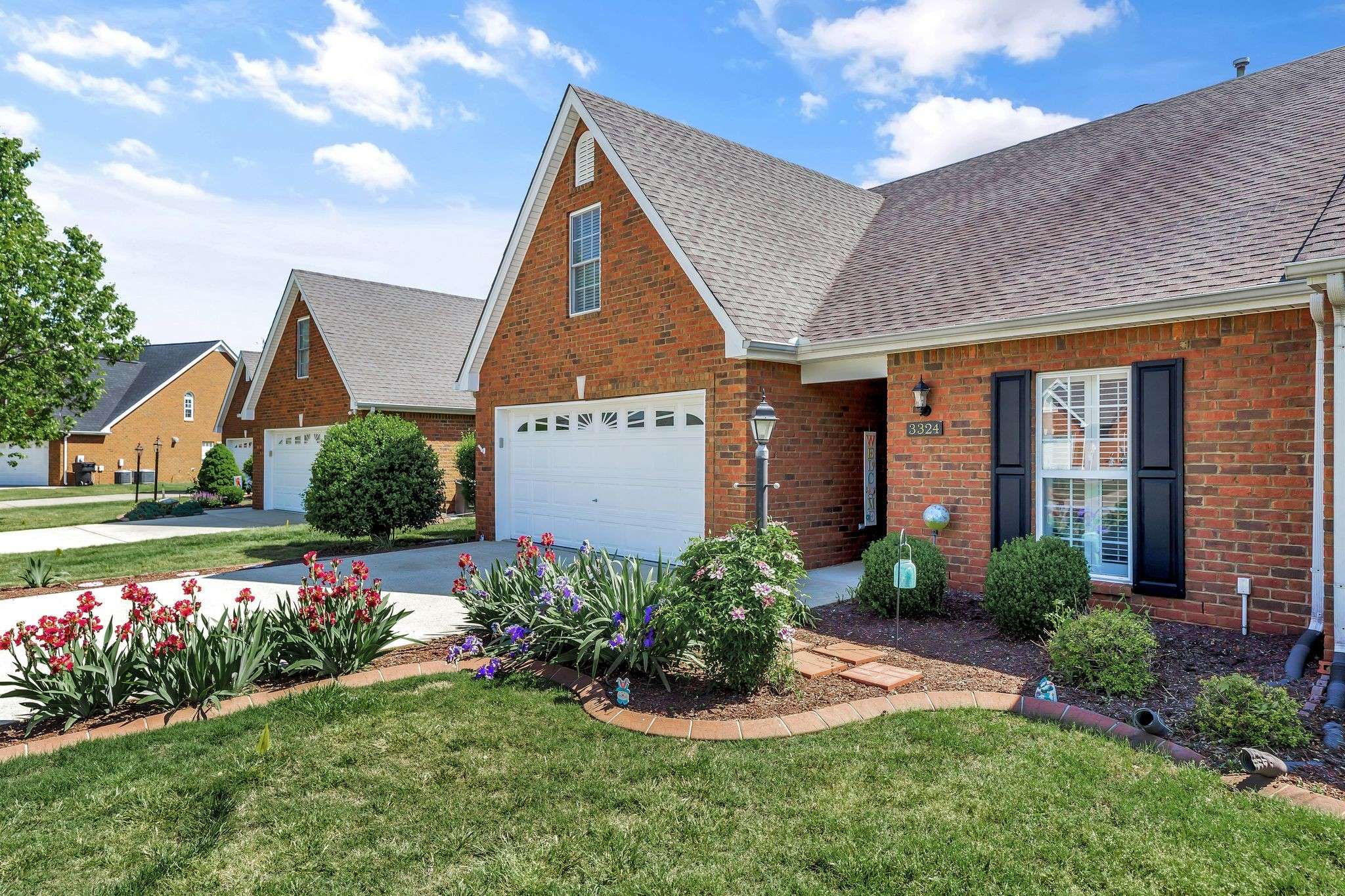3324 Berryside Dr, Murfreesboro, TN 37128