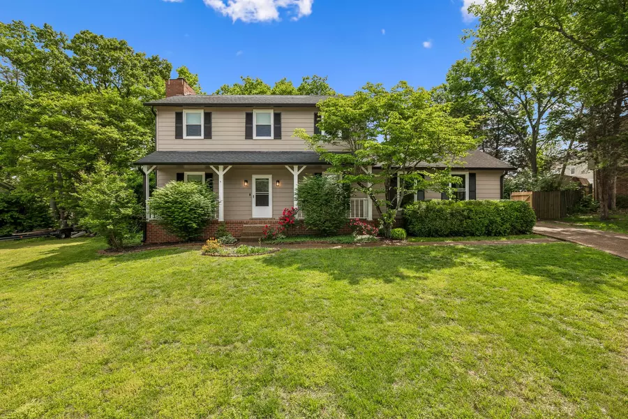 3526 Wood Bridge Dr, Nashville, TN 37217